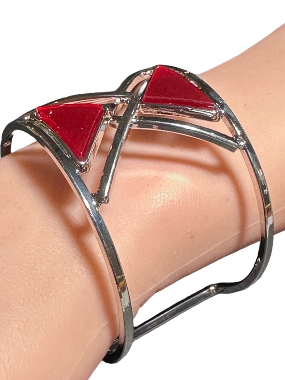 Cuff Bracelet Silver Tone Red Center Geometric Lightweight Womens Jewelry NWOT - Picture 3 of 6